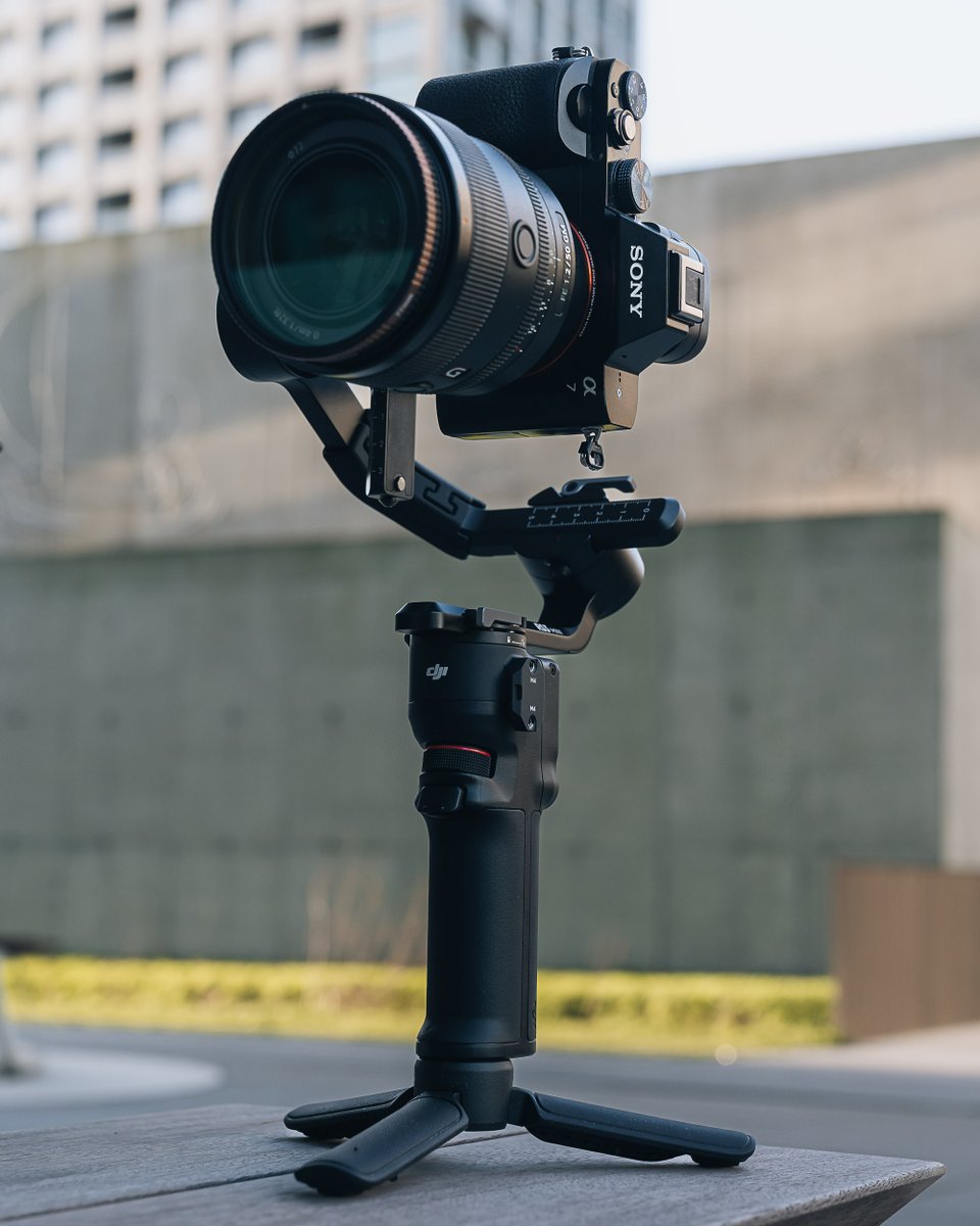 DJIGlobal's tweet image. The easier your gear is to use, the fewer barriers to bringing that image to life 🎥

📸: @DylanCalluy, #DJIRS3Mini