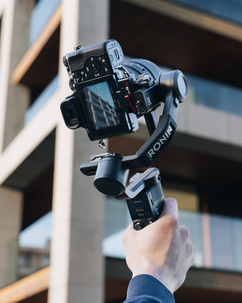 DJIGlobal's tweet image. The easier your gear is to use, the fewer barriers to bringing that image to life 🎥

📸: @DylanCalluy, #DJIRS3Mini