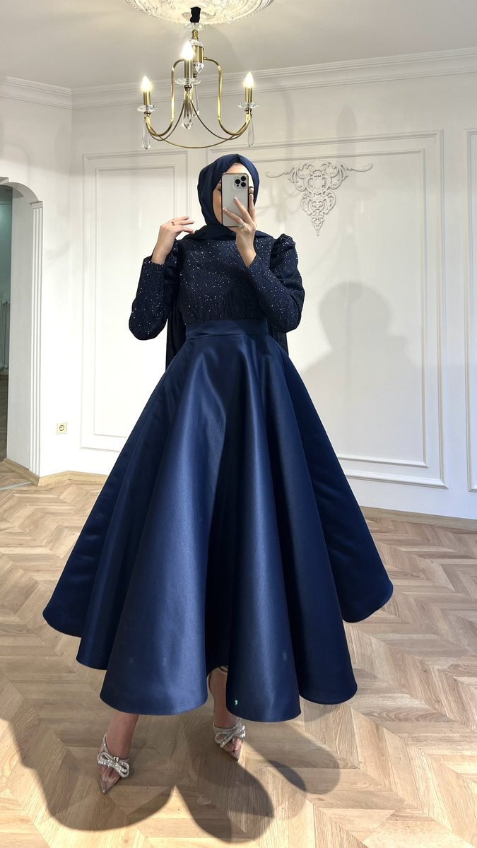 Flora Premium Lacivert 🕊️