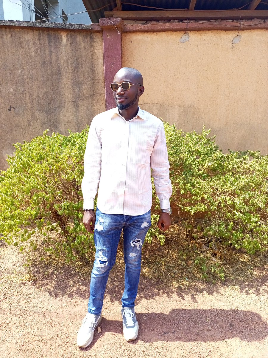 donjelar92's tweet image. We All Have Problems; The Way We Solve Them Is What Makes Us Different.

#HAPPYSUNDAY 
#ENGRMUJ
#ORJI~ABIA
#YearofGrace..