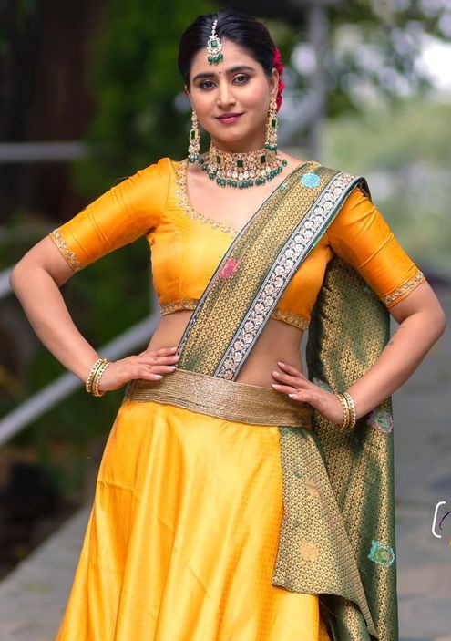 Sexy VarshiniSounderajan, Shamili