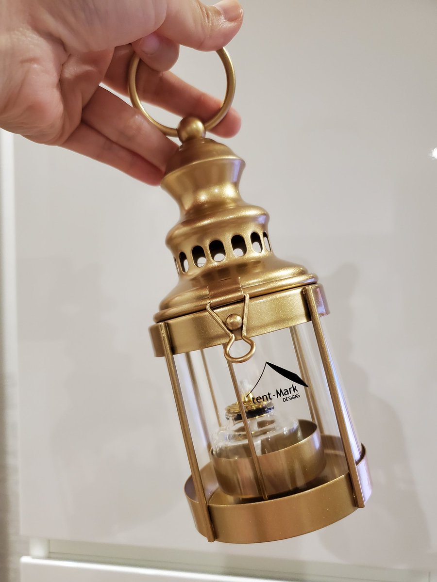 今日たまたま寄ってしまった沼(Wild1)で買ってしまいました…オイルランタンは難しそうだからいらないかなぁとか言ってたんですが…可愛すぎたー！オイルランタン沼にはまりそうでこわい！