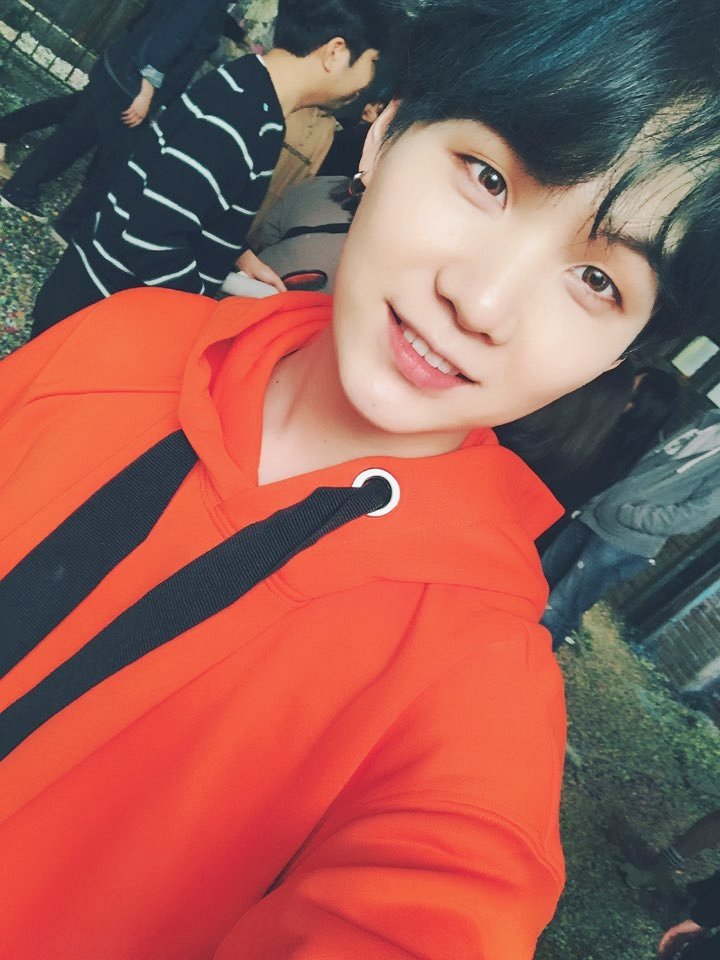 happylulux3's tweet photo. I vote #BTSArmy as #BestFanArmy of #iHeartAwards 2023

2017   @BTS_twt
오늘 너무 즐거웠습니다 정말 즐겁게 즐겨주시는 모습을 보니 저희도 너무 신났습니다!! 감사하고 사랑합니다 아미!! 알라뷰~~ https://t.co/hfRzFdCbyq