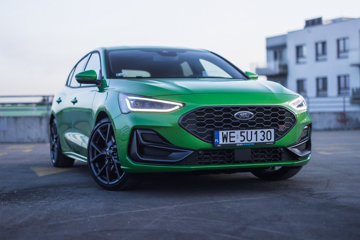 FordPolska's tweet photo. 👉#FordPolska #STSunday
Dzisiaj witamy się z Wami wraz z #FocusST👇
▫️ Silnik EcoBoost o pojemności 2,3 litra generuje 280 KM mocy i 420 Nm momentu obrotowego. Efekt?
0-100 km/h w zaledwie 5,7 s😎
Dzień dobry https://t.co/H1GftWmzc4