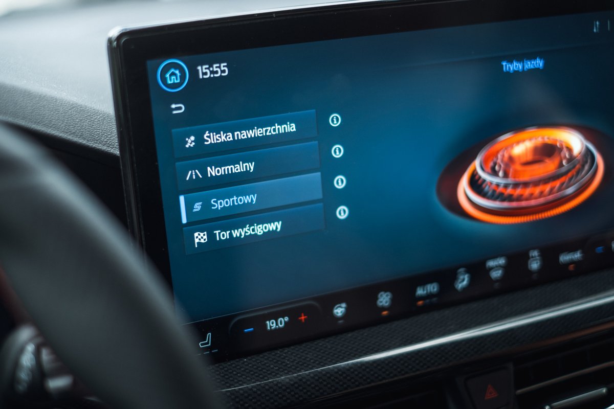 FordPolska's tweet photo. 👉#FordPolska #STSunday
Dzisiaj witamy się z Wami wraz z #FocusST👇
▫️ Silnik EcoBoost o pojemności 2,3 litra generuje 280 KM mocy i 420 Nm momentu obrotowego. Efekt?
0-100 km/h w zaledwie 5,7 s😎
Dzień dobry https://t.co/H1GftWmzc4