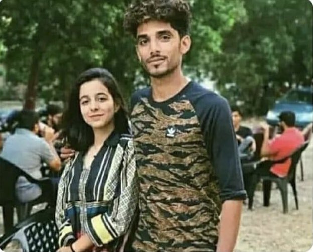 MasoomLoG12's tweet photo. Is orat ki waja se hamein kahani sun’ni par rhi hai🤦🏻‍♂️ https://t.co/Q1MRMfHcGG