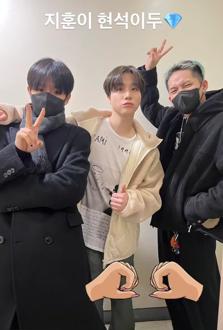 HYUNH4YI's tweet photo. choi hyunsuk went to jinhwan's musical with jihoon and jinhwan posted it on his ig story! 🥺🤍 #최현석 https://t.co/lRvAZVwUMq