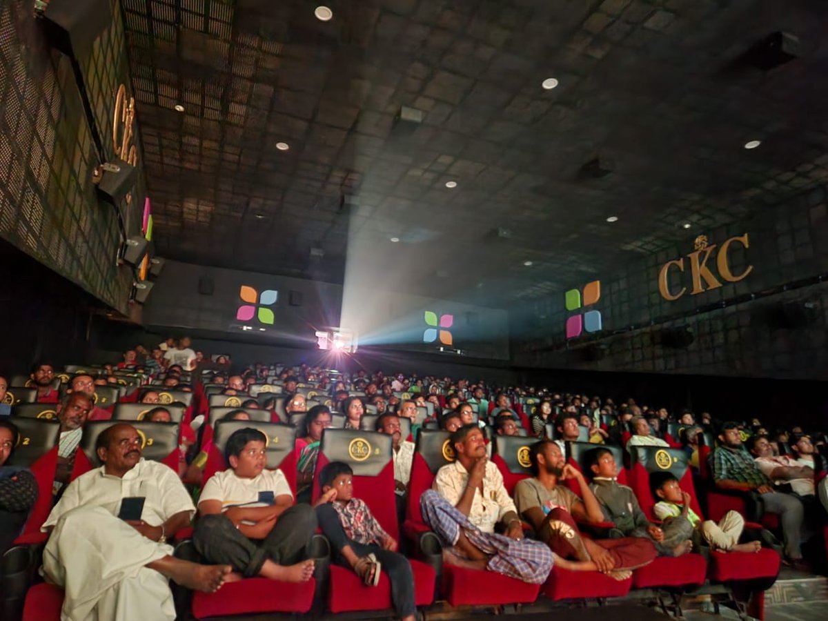 PDKTmovies's tweet photo. #Thunivu Matinee Show Housefull in Tirupattur CKC Cinemas 🔥

#ThunivuPongal #Thunivublockbuster https://t.co/XQwOGBOoZP