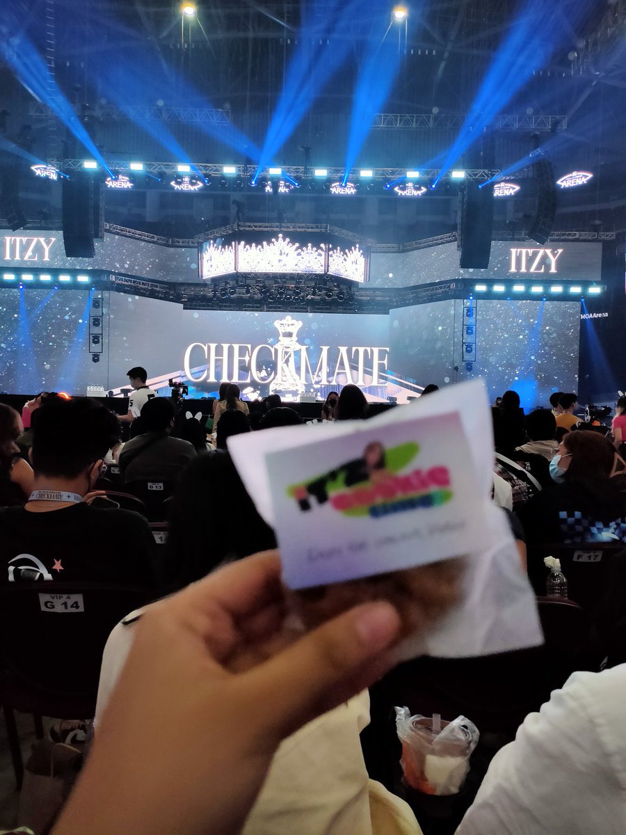 ttpdfiles's tweet photo. MIDZYs, sinong gumawa nung ITZ COOKIE NA TO?!?!? SOBRANG SARAP TANGINA PABILI AKO NYAN
#ITZYinManila #CheckmateinManila https://t.co/9xYDtGmapC