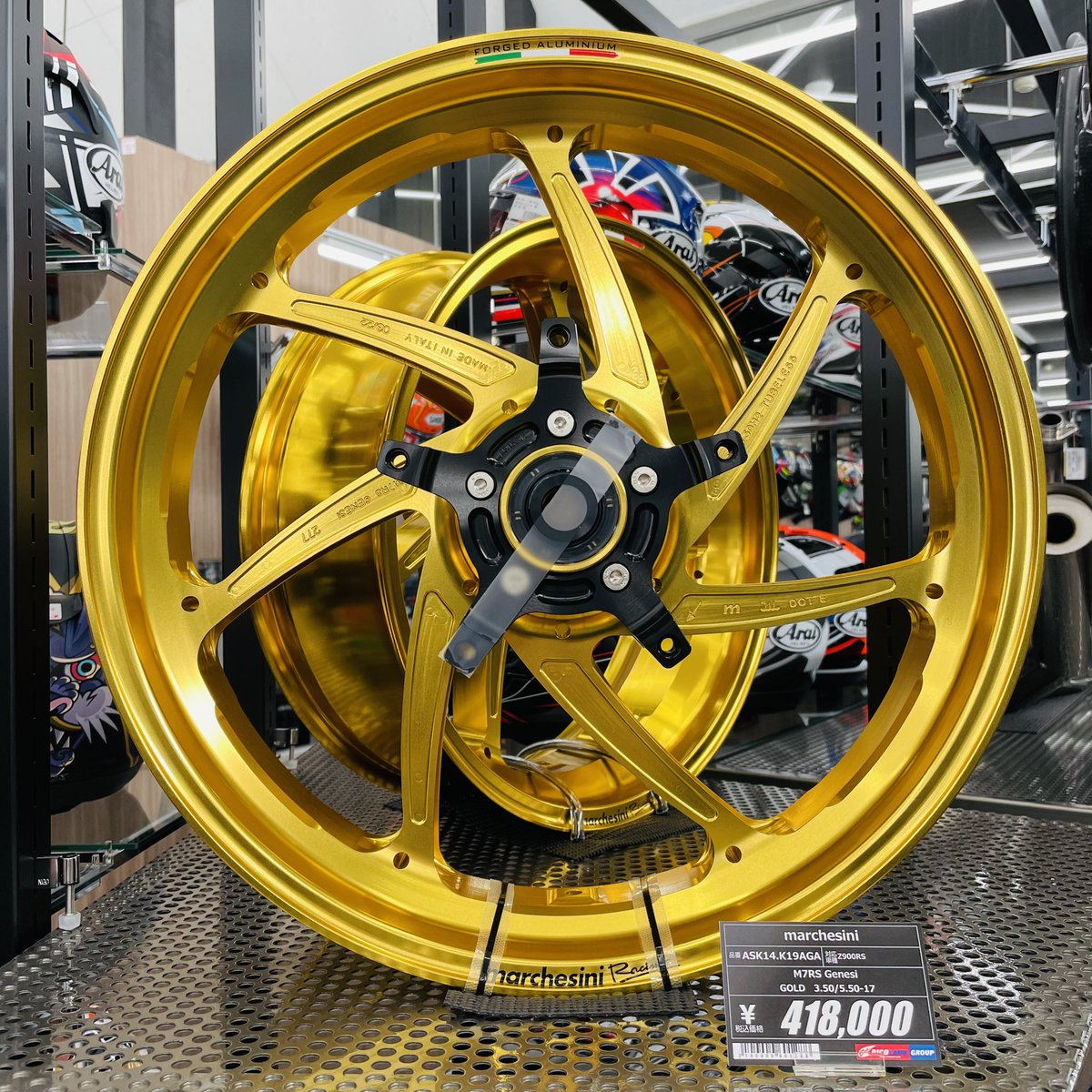 ricoland_kofu's tweet image. ホイール🛞達をパシャリ✨
↓↓詳細は下記URLからInstagramへ🤩↓↓

#ホイール #バイクホイール　#rotobox #daytona #oz #marchesini #galespeed 

instagram.com/p/Cnbhg0WP48F/…