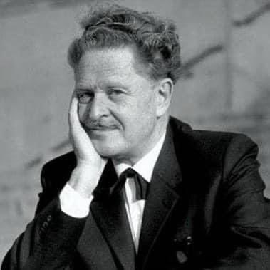 ❝Bir daha geri dönmemek üzere yıkılıp gidecekler!
Ve elbette ki, sevgilim, elbet,
dolaşacaktır elini kolunu sallaya sallaya, dolaşacaktır en şanlı elbisesiyle; işçi tulumuyla bu güzelim memlekette hürriyet.❞

Büyük ustaya sonsuz saygıyla…
#NazımHikmet