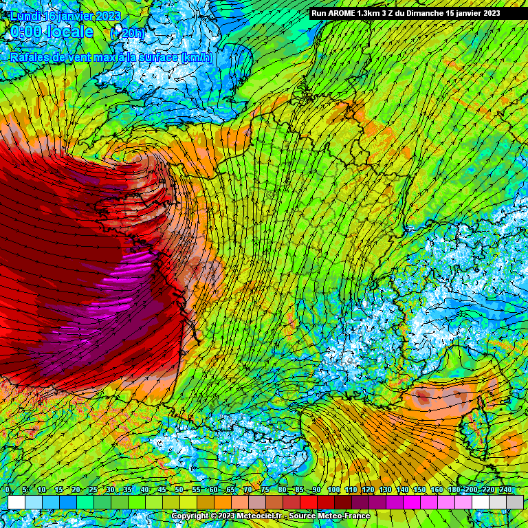 ExtremeMeteo's tweet photo. Les conditions tempétueuses se confirment pour la nuit prochaine dans le nord-ouest notamment avec la dépression #Gérard qui va circuler. Rafales de vent attendues sur les côtes jusqu'à 130-140 km/h (loc + sur caps exposés), dans les terres jusqu'à 100-110 km/h. 
1/N https://t.co/FqibShplJo