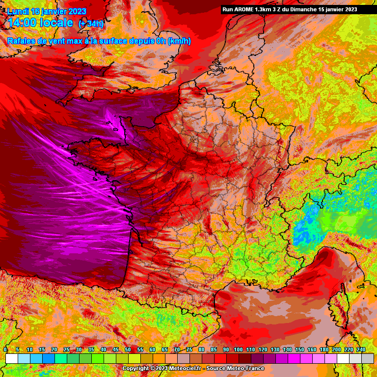 ExtremeMeteo's tweet photo. Les conditions tempétueuses se confirment pour la nuit prochaine dans le nord-ouest notamment avec la dépression #Gérard qui va circuler. Rafales de vent attendues sur les côtes jusqu'à 130-140 km/h (loc + sur caps exposés), dans les terres jusqu'à 100-110 km/h. 
1/N https://t.co/FqibShplJo