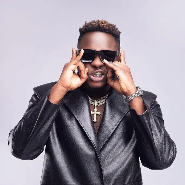 the_marcoli_boy's tweet photo. Who is the King of Wordplay? 
Teephlow
Medikal
Lyrical Joe https://t.co/hl4zq2UBEX