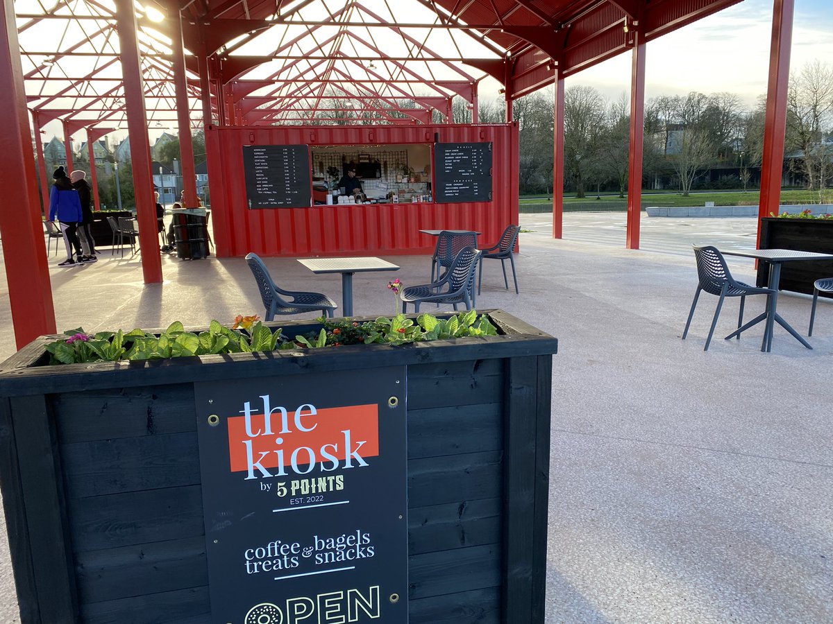 UpDateEoin's tweet photo. @5PointsCafeCork @ianmichaelfoley @corkcitycouncil @yaycork @corkbeo @PaircUiCha0imh Delighted with our visit there yesterday. Coffee &amp; bagels in the fresh air was 👌🏻👌🏻❤️ https://t.co/bJotaeuuTl