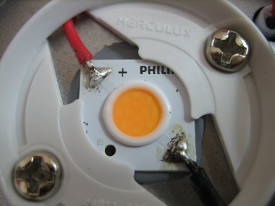blogbombillas's tweet photo. Downlights #led Spot Prolux Philips Lumiled 8W de #Ledbox
Review:
https://t.co/oeZQesXIjX
Dos focos led de gran calidad con led cob Philips, driver Lifud y un alto índice de reproducción cromático Cri > 90 aptos para uso comercial. https://t.co/W4Quvzdq8d