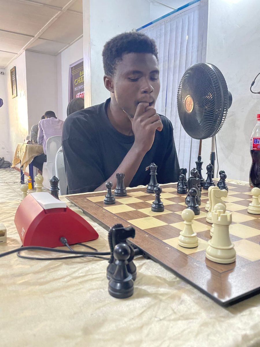 small smoke ⚪ tweet media