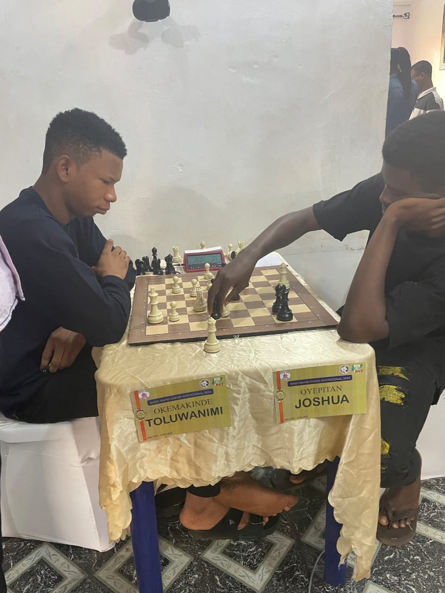 small smoke ⚪ tweet media