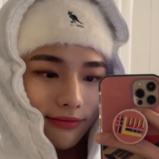ANAN0RDE's tweet photo. [ 🌟🧸 ] тред! цитаты хёнджина, к которым я эмоционально очень привязана https://t.co/PfTwFOrTJF
