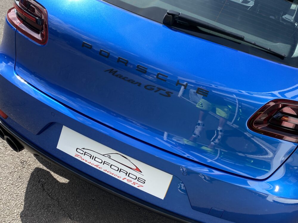 Did you know we have our own in-house detailing department?

Alex has been with us for several years and is a Gtechniq accredited detailer and ceramic coat applier.

Find out more about our packages here - fal.cn/3v7el