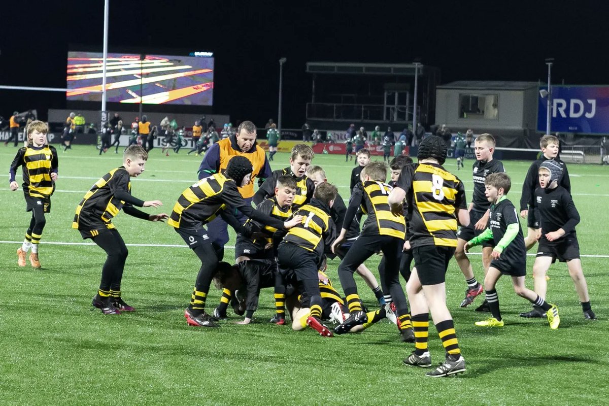 thewateredge's tweet photo. Great night last night with the @COSRugbyClub u12s at The Sportsground in Galway as they played at half time at the Connacht - Brive game against Connemara RFC. Great to meet the players after also #carrickonshannon
#leitrim #leitrimsports #connachtrugby
#wheresmack #irishrugby https://t.co/fcUjXaIedI