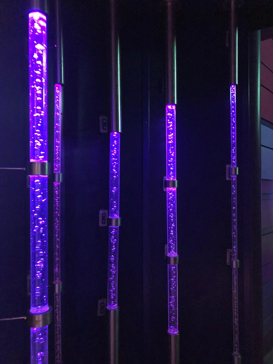 TheDeepHull's tweet photo. All of the lights! ๐ก
Wander through our rainbow tunnel, or look up to find twinkly lights in our Kingdom of Ice and Polar Fest area. ๐จ
Which display of lights is your favourite? โจ
We'd love to see your photos below ๐
#TheDeep #TheDeepHull #Aquarium #HullDaysOut #HullWhatsOn https://t.co/Ak19hCFSA2