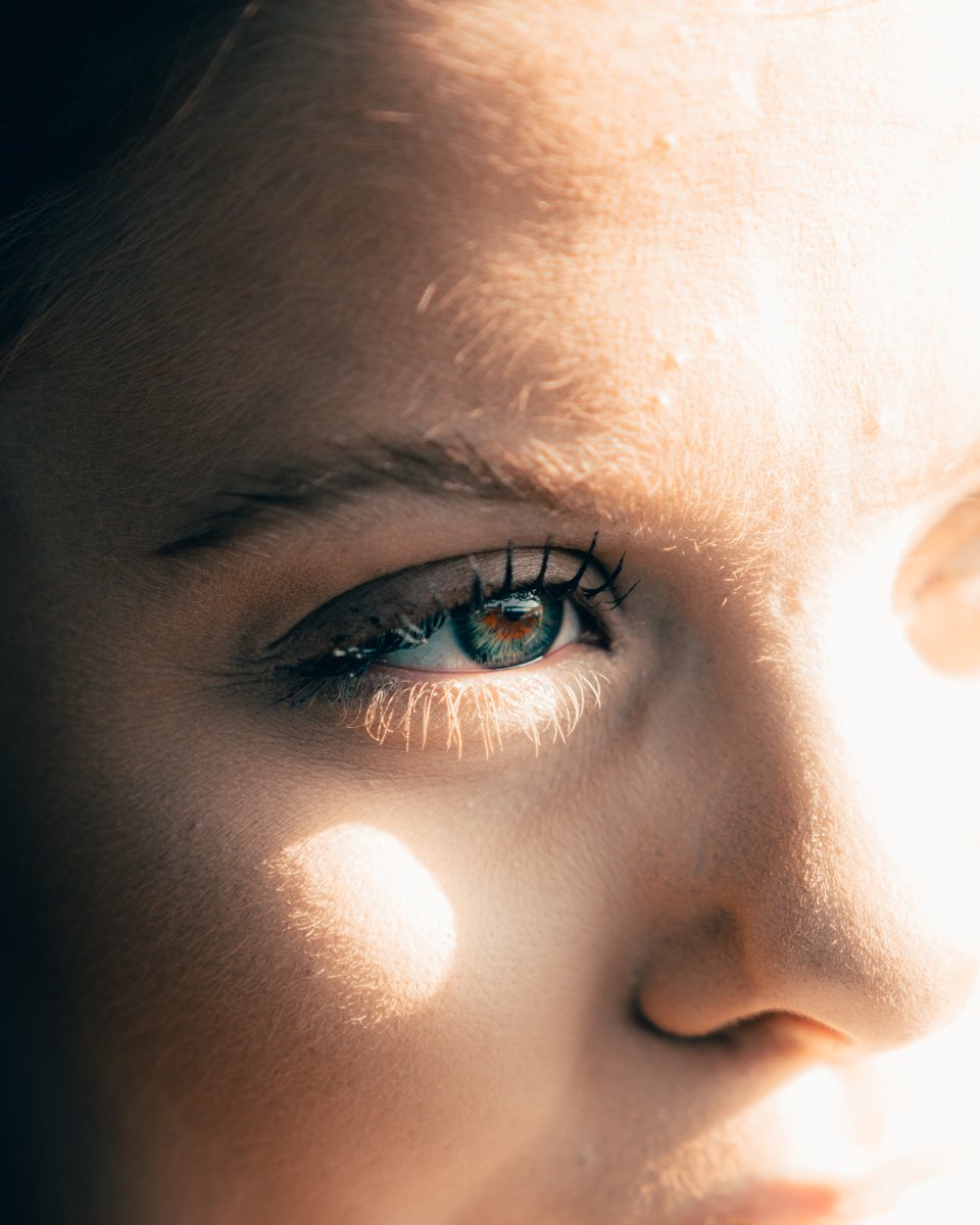 opticalcentergr's tweet photo. Sundays are for sunshine, smiles and contact lenses! 🌞☺️✌️ #contactlenses #sundaymood #eyes #smile #color #theopticalcenter #athensgreece https://t.co/uWLs46OOTA