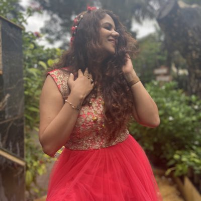 flyhighsiddhi's tweet photo. #NewProfilePic https://t.co/O1BBjoxYVh