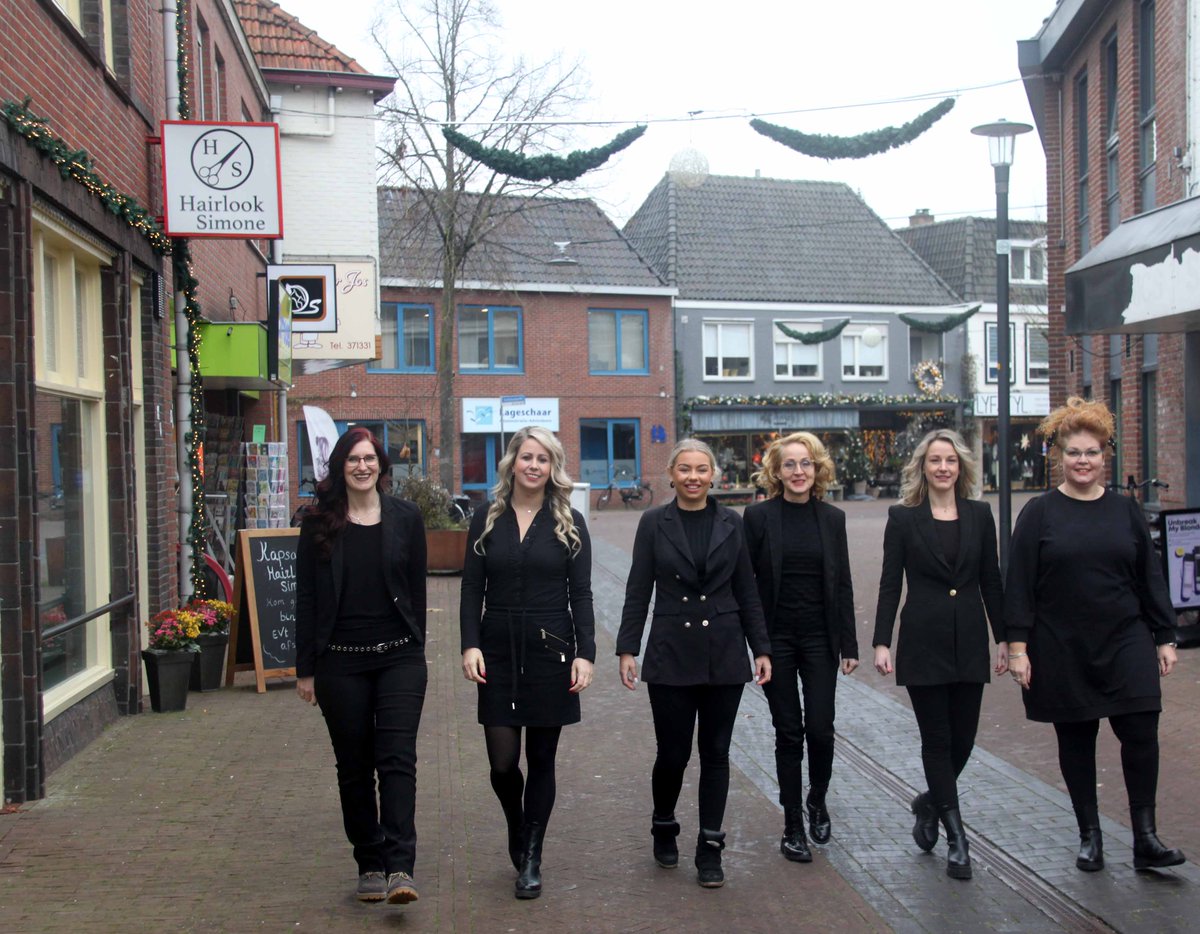 Ivm 25 jaar bestaan van #kapsalon Hairlook Simone, gratis #Amplify #shampoo 300ml bij aankoop van € 45,00 aan producten. hairlooksimone.nl #webshop #matrix #mediceuticals #hairdreams #jubileum #haarwerksalon #Lichtenvoorde #winterswijk #aalten #groenlo #doetinchem