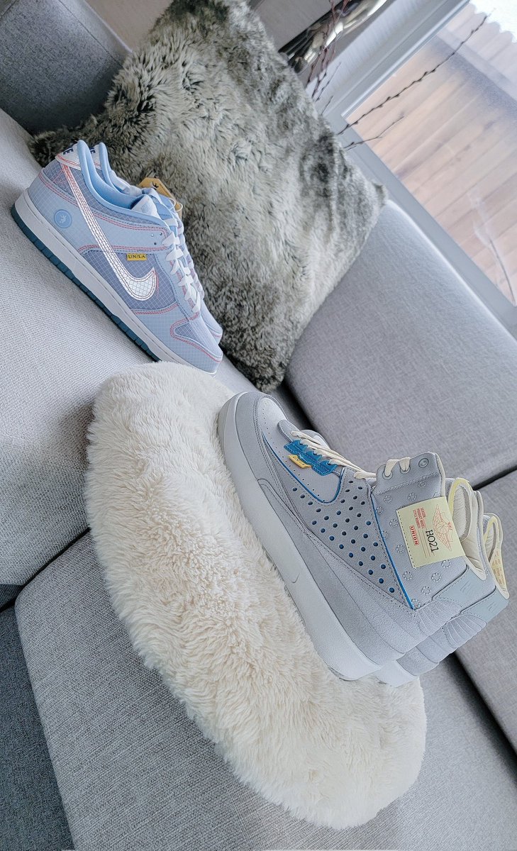 SolesVsSoles's tweet photo. @atmos_usa The Union has came a long way since its inception. Nothing too loud and obnoxious. Simple &amp; clean. I love the details &amp; colorways of the passport pack. It isn't always the hype shoes with top dollar value that makes a shoe special. This is an example. US8 #atmoscollectorsclub https://t.co/k32qe9sa3T