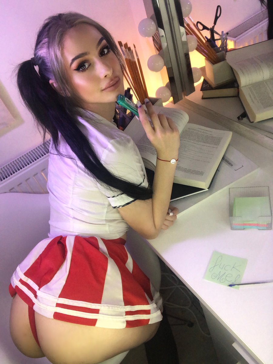 Bs234bs's tweet photo. @SexLivesOnMax #collegestudentproblems
.
.
.
 https://t.co/uFU1rJs5BE https://t.co/ZxkoOXSVrc