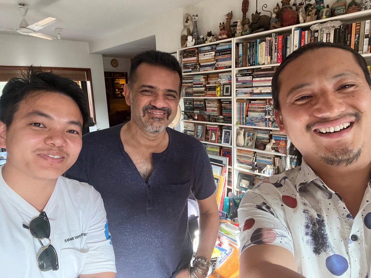 takar_nabam's tweet photo. A fun hang with @EhsaanNoorani David Angu and Adrak (the cat) yesterday. It was guitars, pedals, music and all the good stuff 🙂
#ehsaannoorani #shankarehsaanloy #davidangu https://t.co/TytgU3iQSg