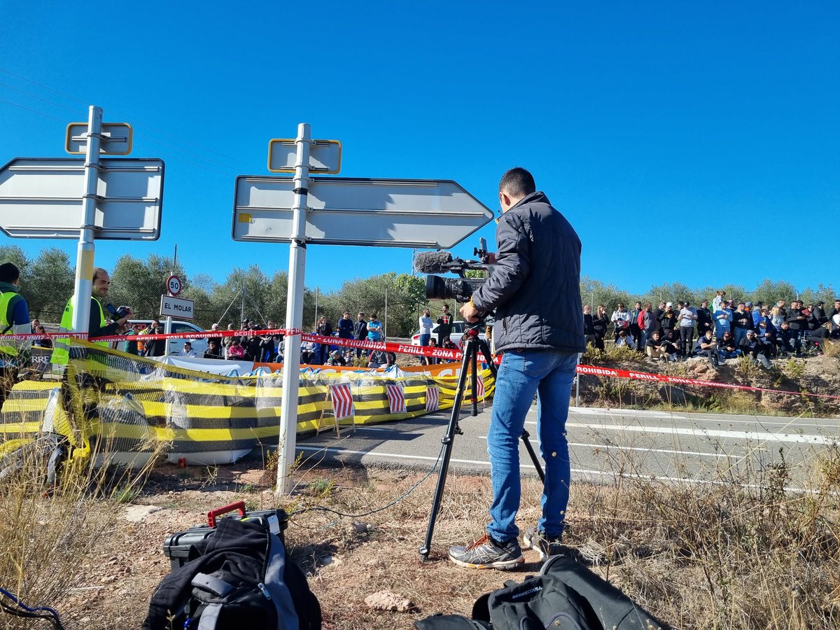 Preparando el streaming "el Molar"
Posicionando cámaras para disfrutarlo desde casa !

Podeis ver el resultado aquí ⬇️
is.gd/dsAXDD

Recordad // Recordeu // Remember 
🔜 <a href="/RallyCDLegend/">Rally Costa Daurada Legend</a> | CERVH
 📅 9-10 Junio |📍 Reus

#rallycostadauradalegend #rally #velocidad #reus