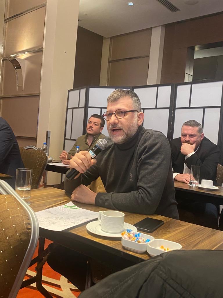 Oda Başkanımız T.Murat Karabayoğlu ve Yönetim Kurulu üyemiz Ahmet Topçu, 13-15 Ocak 2023 tarihlerinde Ankara'da yapılan Oda Başkanları toplantısına katılım sağlayarak, petpasaport ve mikroçip uygulamasında yaşanan sorunlar ile odamızın çalışmaları hakkında bilgi sundu.