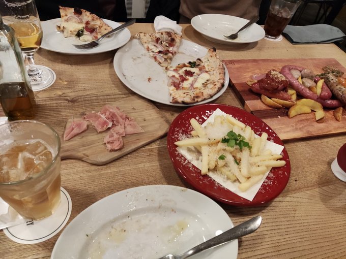 うひょおおおおおお🍕 