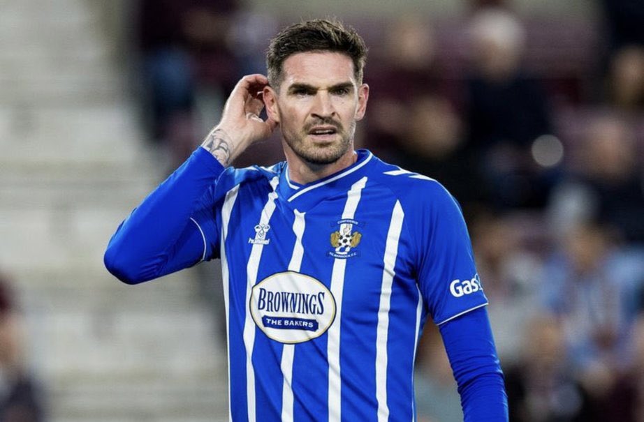 TheHoops🍀🏴󠁧󠁢󠁳󠁣󠁴󠁿🇮🇹 on Twitter "Wears bright orange boots🤭 Cheekily