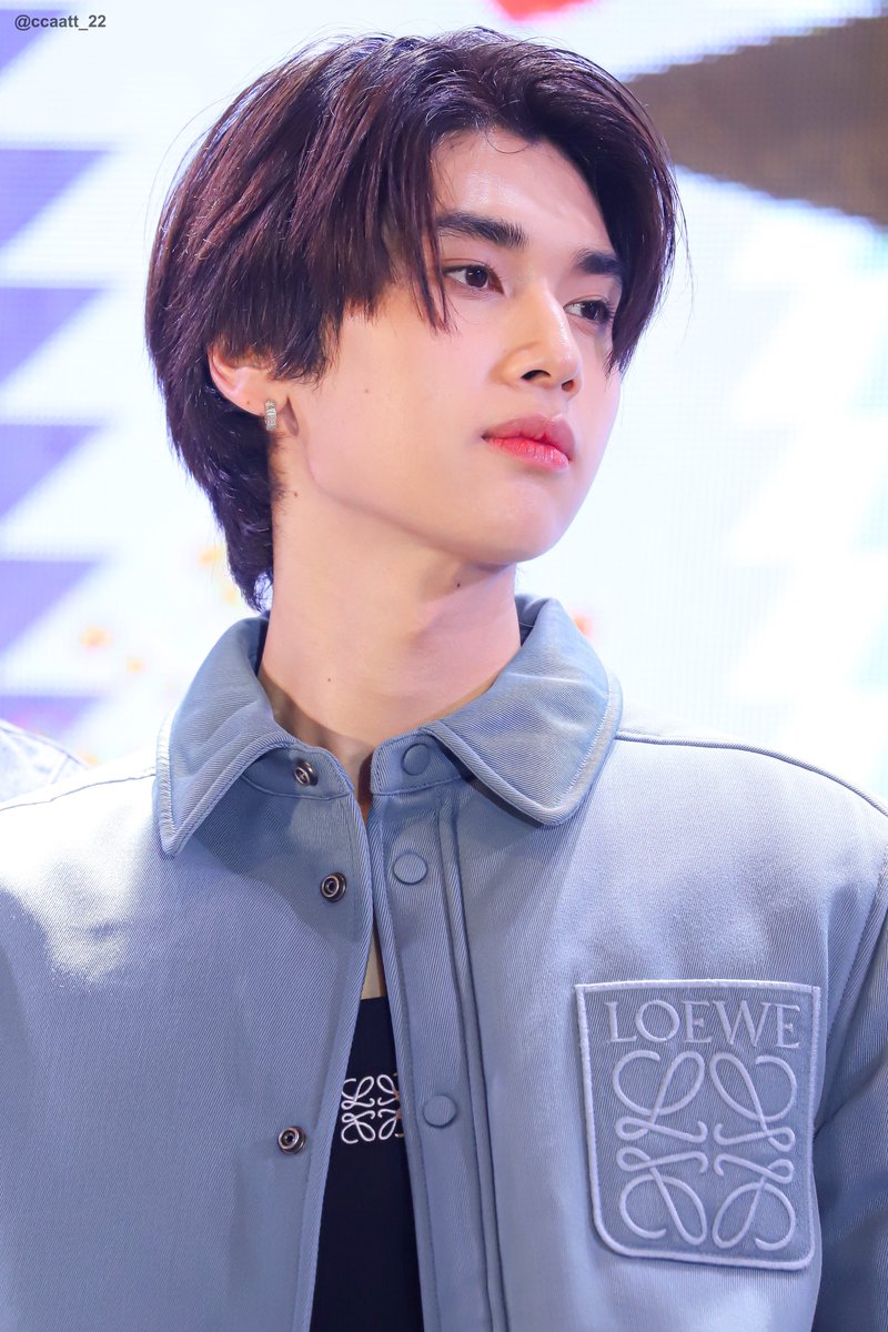 ccaatt_22's tweet photo. ออร่าความหล่อพุ่งออกมาจากรูปเลยคับ

@dunknatachai #dunknatachai 
#JoongDunkShininginVietnam https://t.co/OodKgDB8Ku