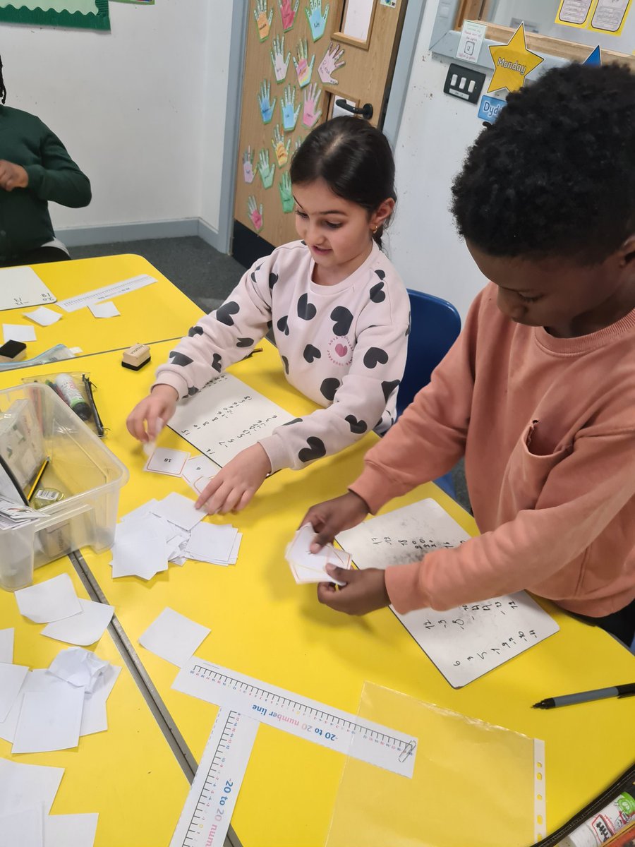 MissBegum10's tweet photo. This week we've been working on negative numbers! We were great at organising negative numbers in increasing order ๐ ๐ข #CapableLearners https://t.co/J9ViJ9Mbi3