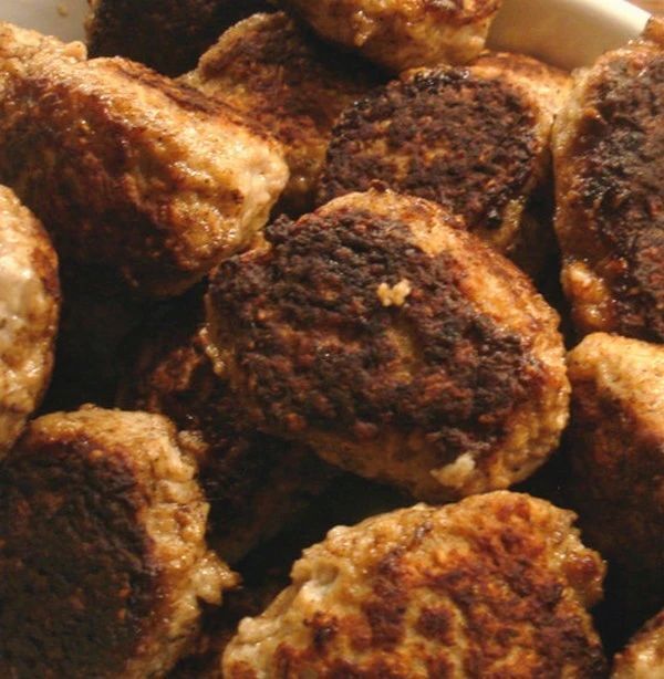 nadasto's tweet photo. Il y a des rouzoles !
Ariège ❤️
#traditionalfood #recettesurleblog
#paysan #terroir #recipeoftheday #ariege_ig #ariegepyrenees #foodblogger #occitanie #pireneos #popularfood #frenchfood #meatballs #meat #countryside https://t.co/TqArih20sp https://t.co/MdrJxocoXT