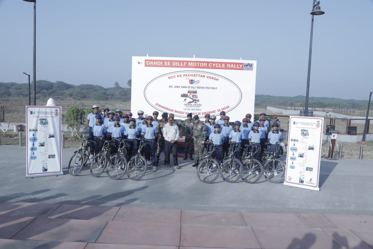 NCC_Dte_Gujarat's tweet photo. Hon Fin Min Guj flagged in Atmanirbhar Bharat ka Safar Swavalamban ki Aur #Sabarmaticyclerally &amp; flagged off Atmanirbhar Bharat ka Salt se Software ka Safar #NCCJawamotorcycleRally. 
@HQ_DG_NCC 
@DefencePRO_Guj 
@PMOIndia
@CMOGuj
@GovernorofGuj
@ashishkjoshi 
@reach_anupam https://t.co/cTCBqtkDtY