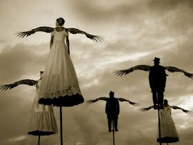 PabloRuedaH's tweet photo. @literlandweb1 «Tu risa me hace libre,
me pone alas.
Soledades me quita,
cárcel me arranca».
Miguel Hernández

Ríe, amor, ríe con ganas,
que el vuelo de tu risa
hace nacer mis alas. https://t.co/Qg16rJmNzx