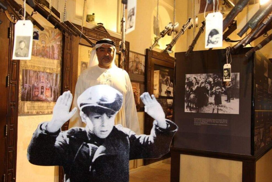 abouafbernard's tweet photo. Pour la première fois : la #shoah sera enseignée dans des écoles arabes. Les Emirats Arabes Unis vont inscrire l'histoire du peuple juif dans leurs programmes scolaires. https://t.co/kGkNalxjgf