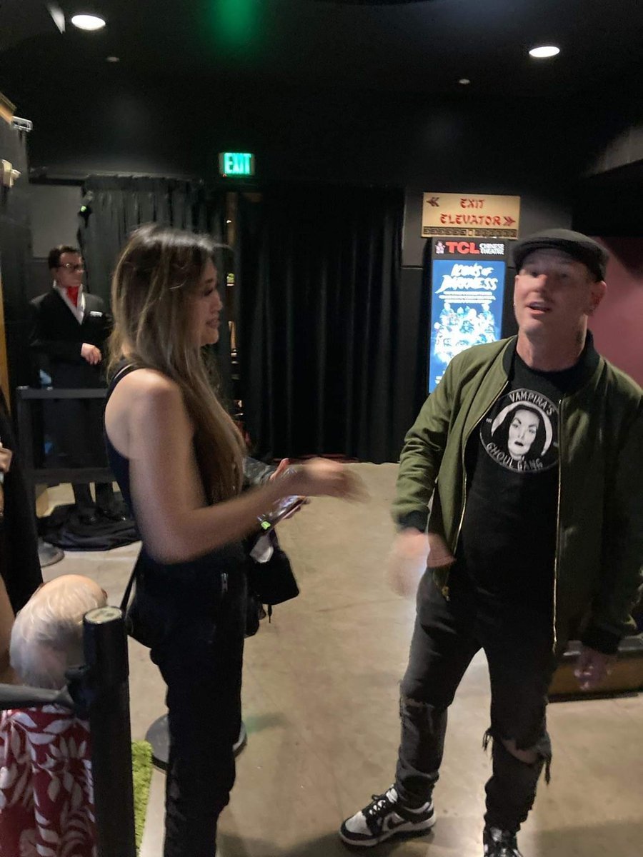 MissCammi316's tweet photo. Forever thankful to have finally have met the amazing @CoreyTaylorRock at the @FamousMonsters event this morning after 23 years. So down to earth
#CMFT
#Slipknot
#stonesour
#ChillyBilly
#BadCandy https://t.co/MhshXes2au