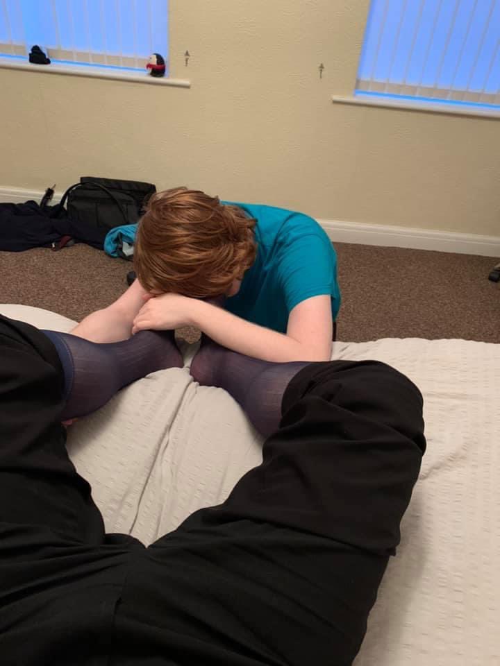 dadsonsocks's tweet photo. Son @feetwelldressed loves his Daddy @SocksSimon and his dress socks #socksforsale #socks #sweatygaysocks #socksfetish #gaydresssocks #nastypigsocks #sheersocks #pantherella https://t.co/ByvaVOvzzh