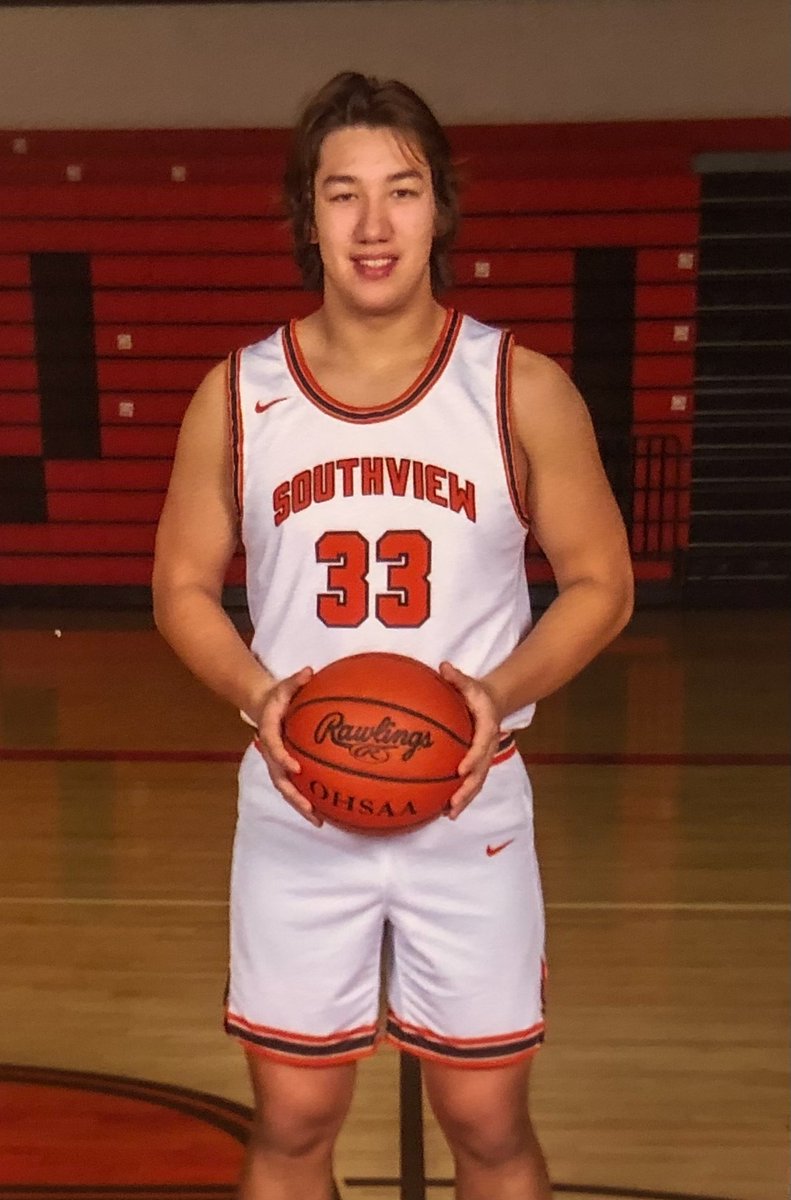 Senior Spotlight Sunday! #33! Seth Baden! From his parents: What a year it has been for Seth!  Gave up hockey that he has been playing since 3 years old to play basketball senior year.  (1/2)