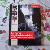 Adesso che il quartiere di Saint-Germain-des-Près è tristemente diventato territorio di caccia per boutique e stilisti, è bello ripercorrere la Parigi delle «caves», delle «rhumeries», dei caffè e delle librerie famose, e imbattersi nei miti di quegli anni...