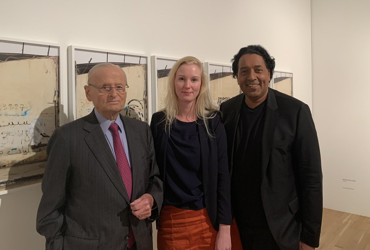 KatharinaDerlin's tweet photo. Ein interessierter Zuhörer, ein kluger, wacher Geist, ein engagierter Mensch:  Es war mir eine Ehre, Professor Carl Hahn kennengelernt zu haben, auf dessen Initiative das @KunstmuseumWOB gegründet wurde. Mein herzliches Beileid in diesen Stunden gilt seiner Familie. https://t.co/eviyiurIoI