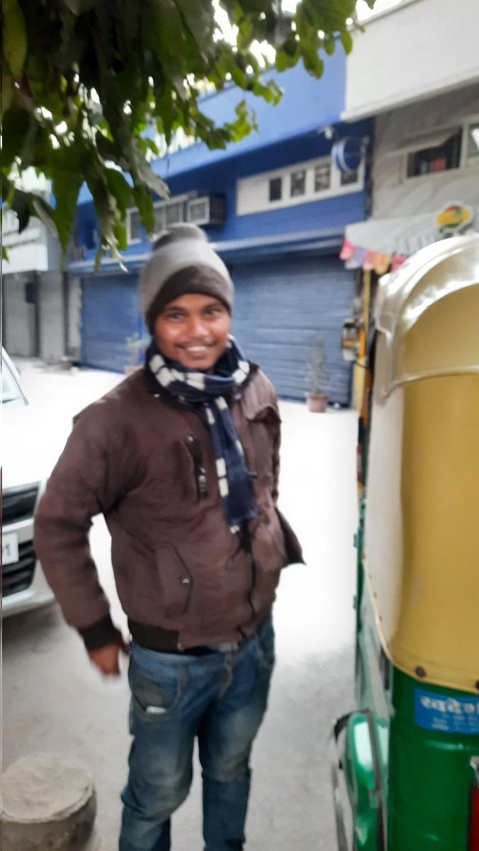 vikram1452009's tweet photo. #uberdriver #Uber I inform u that auto driver very clever, smart and force cost... he call HACK https://t.co/4Ry3Y7OCsH