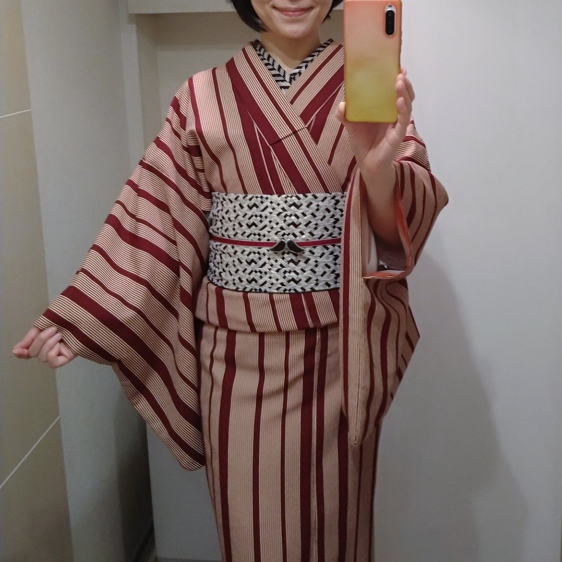 notokoto's tweet photo. 今年初の日舞のお稽古へ。やっと最後のパートの振りが頭に入った!なかなか覚えられなくて焦ったけど、長い曲の最後で覚えるのに苦労するのは先生でもあるあるだそう。本番まで細部のブラッシュアップと衣装に慣れるお稽古頑張ろう。
きもの→#うさぎ小町
帯→#ricostyle
半衿→#Tsubakian https://t.co/FKiQOZKRpY