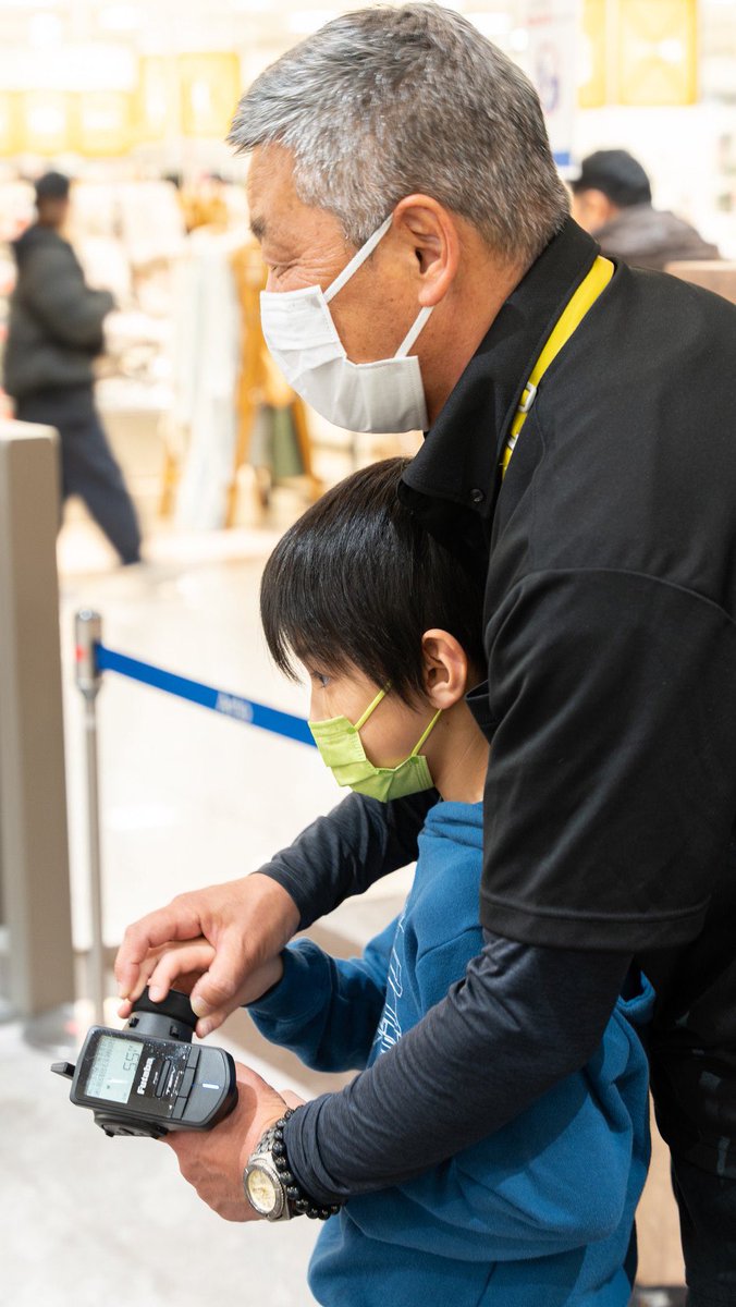 ArmRescue119's tweet photo. アリオ亀有での「学びのSDGS」消防ロボット体験会に「超めだまやき株式会社」の河内社長が来てくれました。素晴らしい写真撮っていただきました。(撮影許可すみ)
#アームレスキュー　#アリオ亀有　#学びのSDGS #消防ロボット　#firerobot #レスキューロボット https://t.co/D5CKFd7Nwm